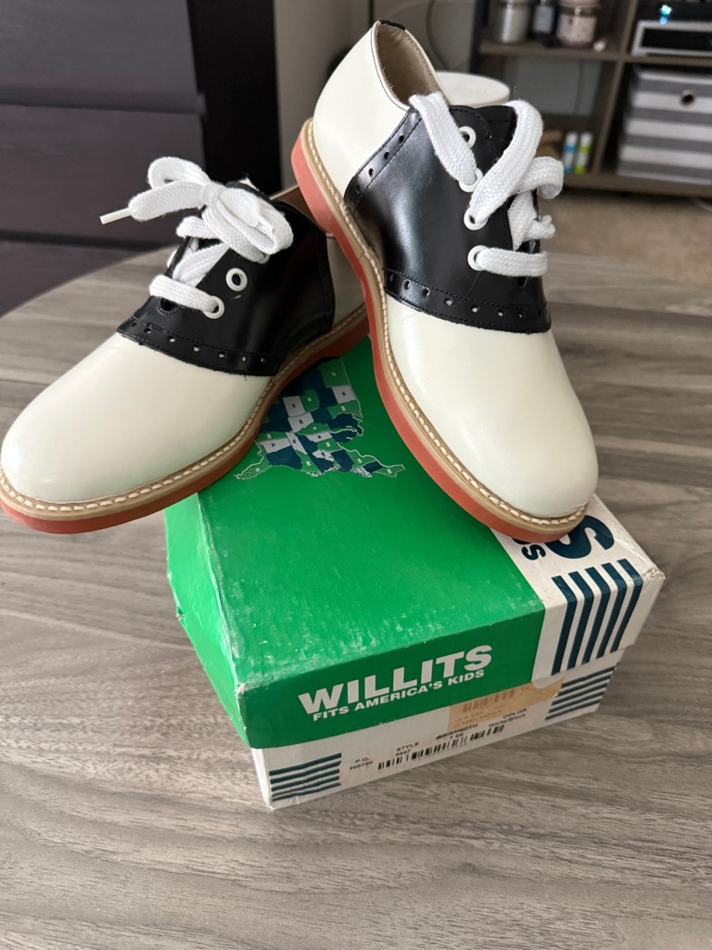 Vintage Brand New Willits  Saddle Shoes in Black and White